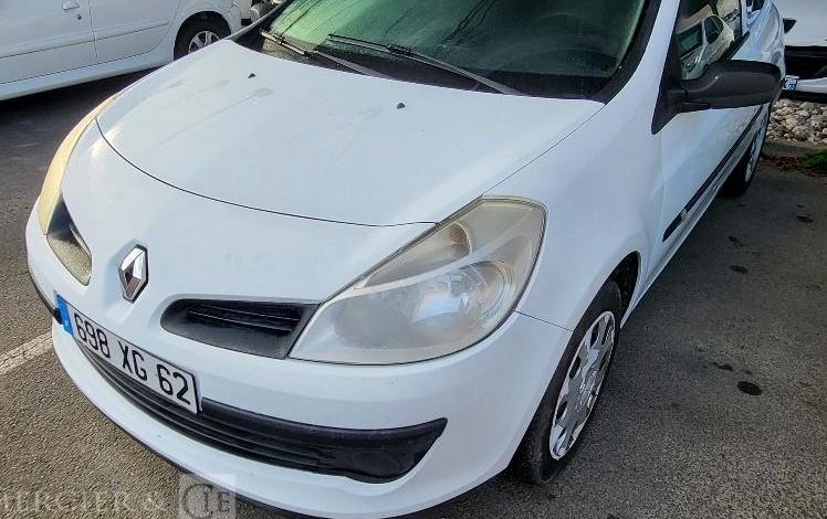 RENAULT CLIO 3 STE  698XG62