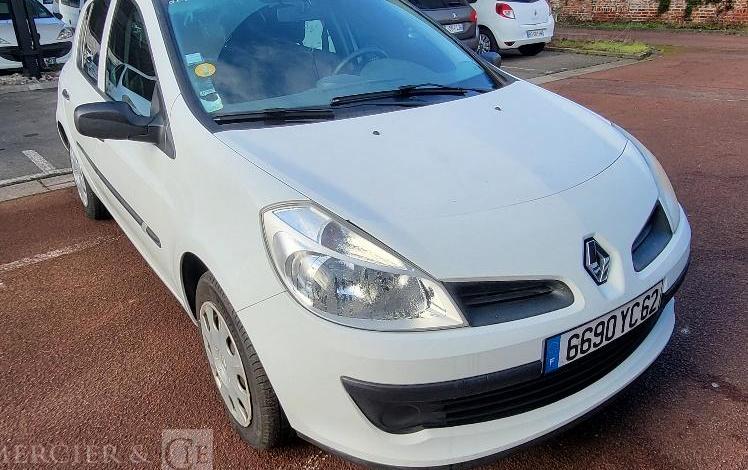 RENAULT CLIO 3  6690YC62