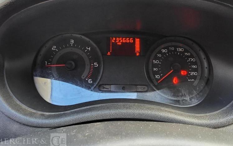 RENAULT CLIO 3  6690YC62