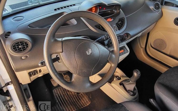 RENAULT TWINGO  AA-785-GM