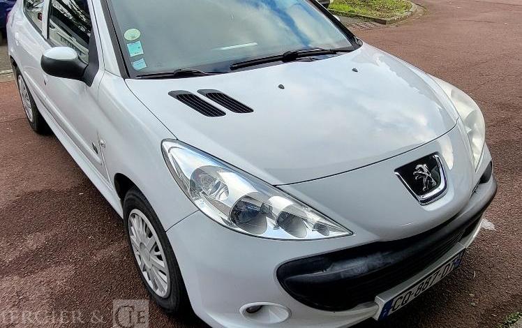 PEUGEOT 206 +  CQ-887-DT