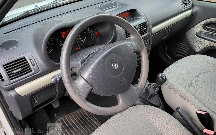 RENAULT CLIO 2  2127WK62