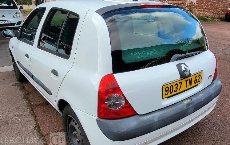 RENAULT CLIO 2  9037TN62