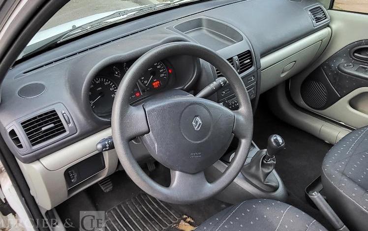 RENAULT CLIO 2  9037TN62