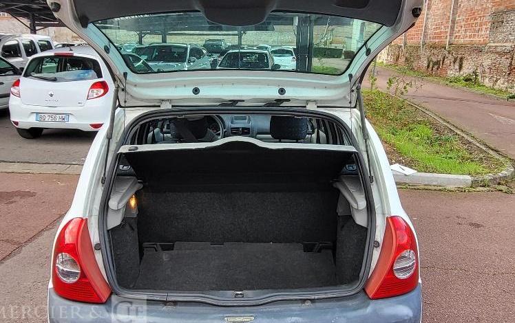 RENAULT CLIO 2  9037TN62