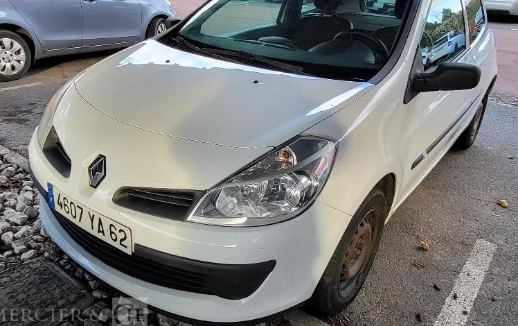 RENAULT CLIO 3 STE  4607YA62
