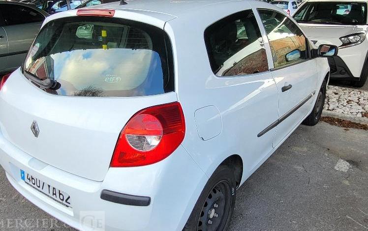 RENAULT CLIO 3 STE  4607YA62