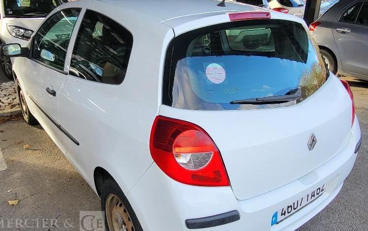 RENAULT CLIO 3 STE  4607YA62