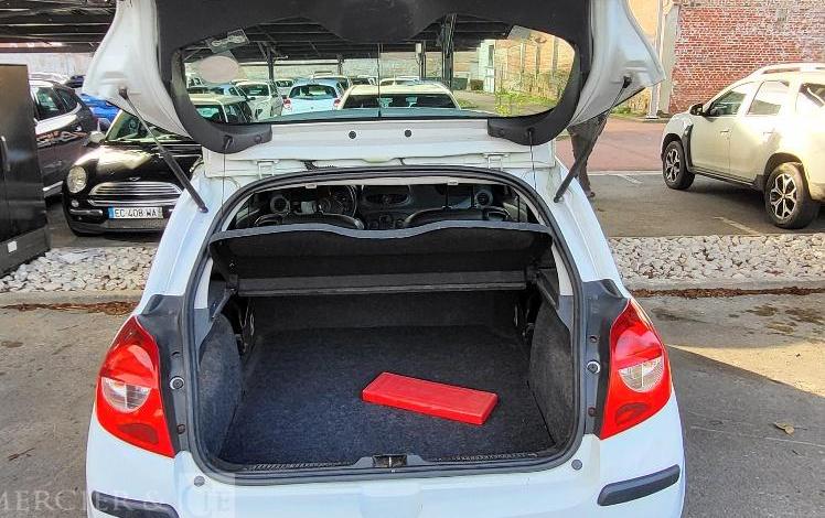 RENAULT CLIO 3 STE  4607YA62