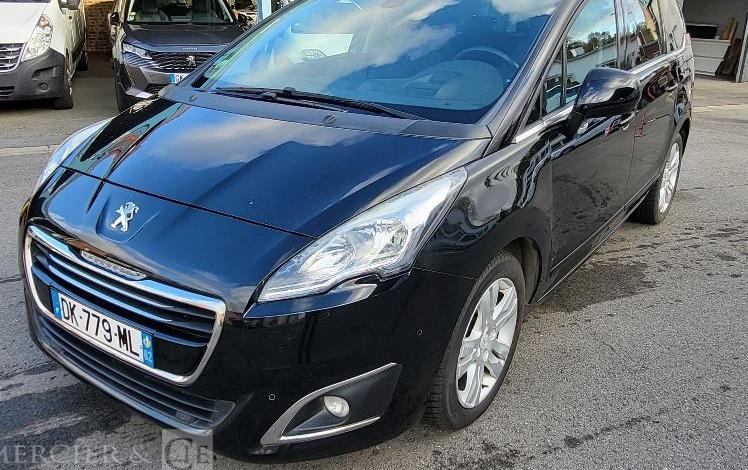 PEUGEOT 5008  DK-779-ML