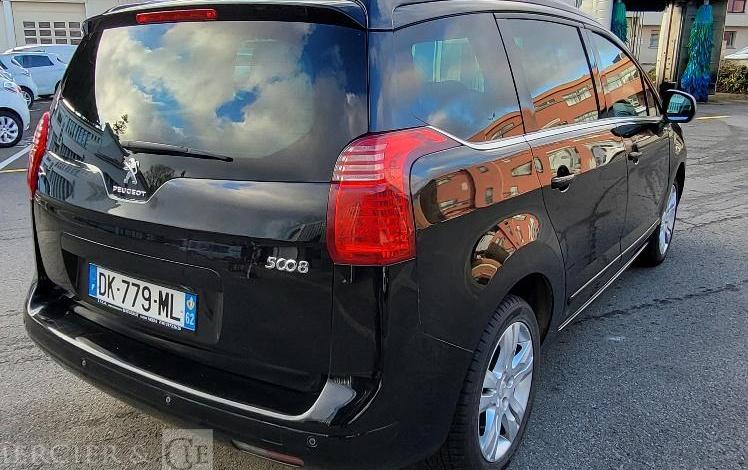PEUGEOT 5008  DK-779-ML