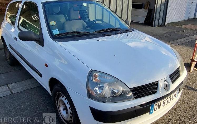 RENAULT CLIO 2 BVA  DW-830-LM