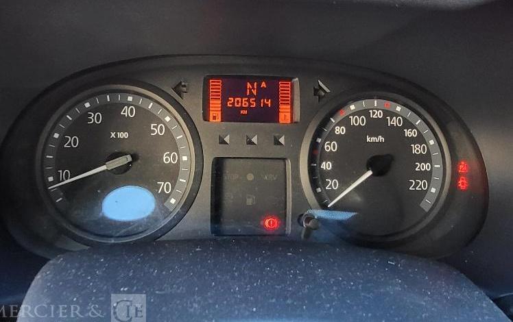 RENAULT CLIO 2 BVA  DW-830-LM