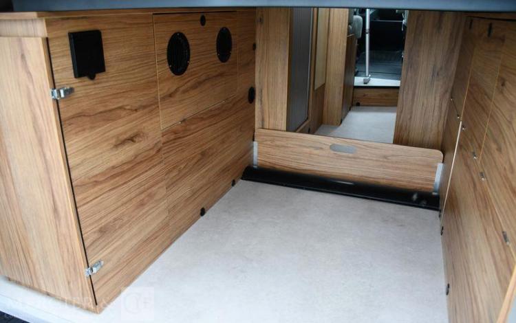 RENAULT MASTER VAN FONT VENDOME XS 135CH 45E ANN+PACK LOISIRS PREMIUM PACK LUXE BLANC 273 020