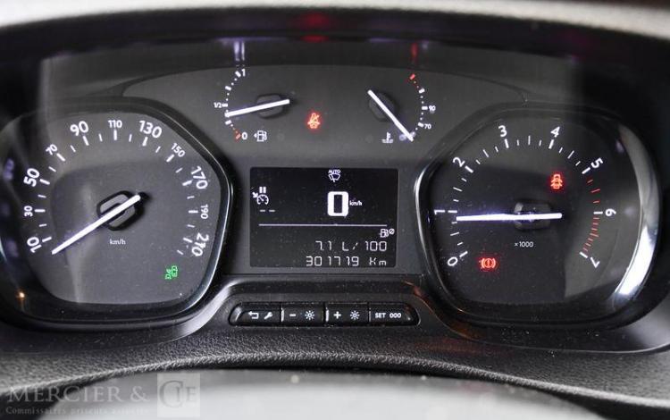 CITROEN JUMPY M 2,0 BLUEHDI 120 S&S CLUB GRIS 2BFT232