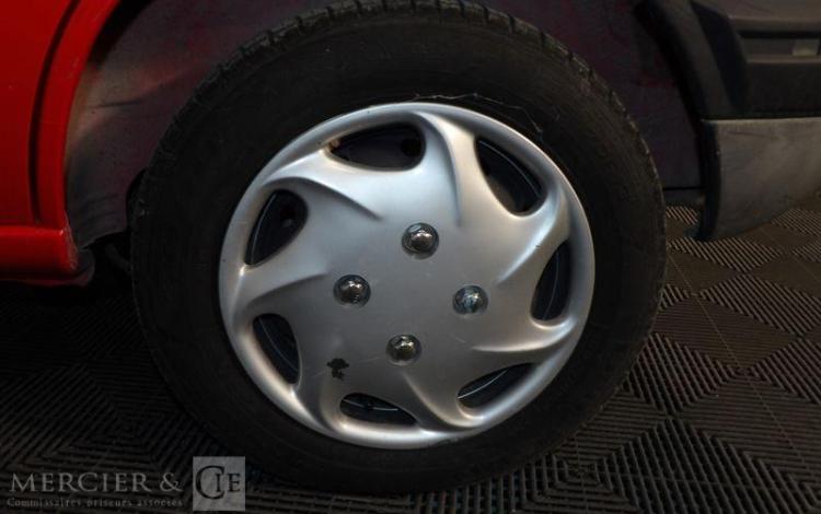 PEUGEOT 205 ROUGE 3803TP30