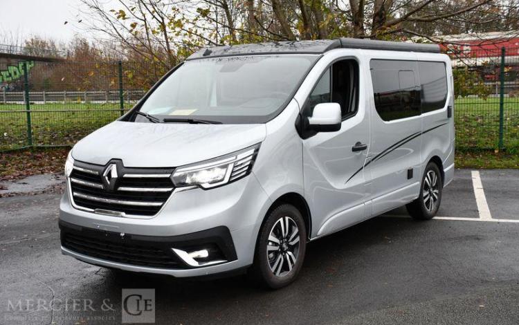 RENAULT AUTOCAMP FONT VENDOME 150CH BA PACK LOOK+PACK EASY NAV GRIS 559 458