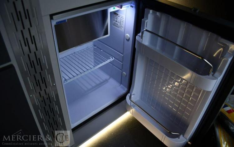 RENAULT AUTOCAMP FONT VENDOME 150CH BA PACK LOOK+PACK EASY NAV GRIS 559 458