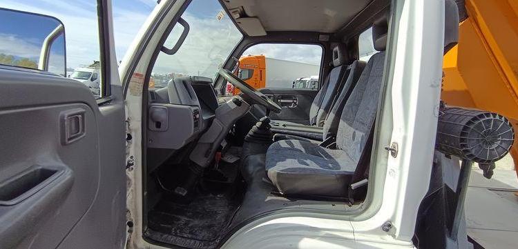 NISSAN CABSTAR AVEC NACELLE MULTITEL 180ALUAF – 18 M – 3535 HEURES – 59377 KMS BLANC 805ANM59