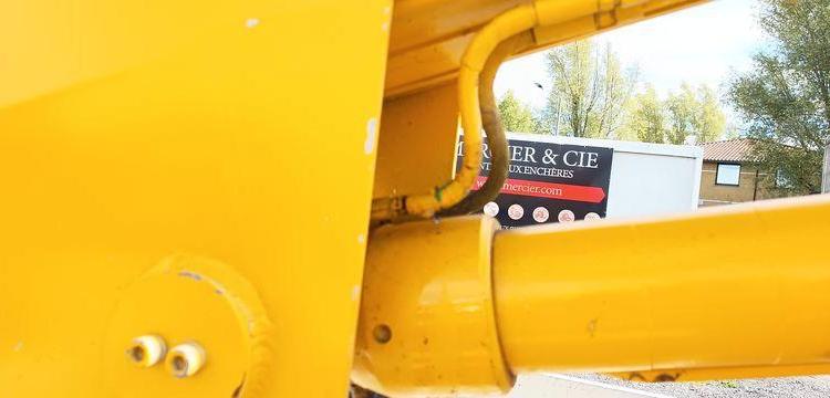 NISSAN CABSTAR AVEC NACELLE MULTITEL 180ALUAF – 18 M – 3535 HEURES – 59377 KMS BLANC 805ANM59