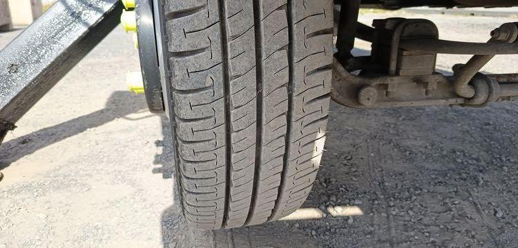 NISSAN CABSTAR AVEC NACELLE MULTITEL 180ALUAF – 18 M – 3535 HEURES – 59377 KMS BLANC 805ANM59