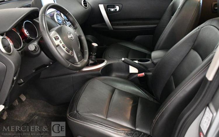 NISSAN QASHQAI 2.0 dCi 150CH POUR PIECES SANS CARTE GRISE GRIS AB-048-YQ