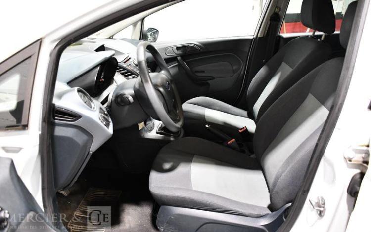 FORD FIESTA 1,2 80CH AMBIENTE BLANC AH-460-GV