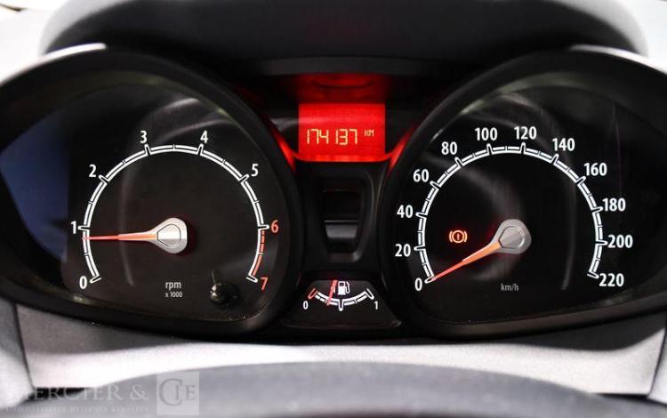 FORD FIESTA 1,2 80CH AMBIENTE BLANC AH-460-GV