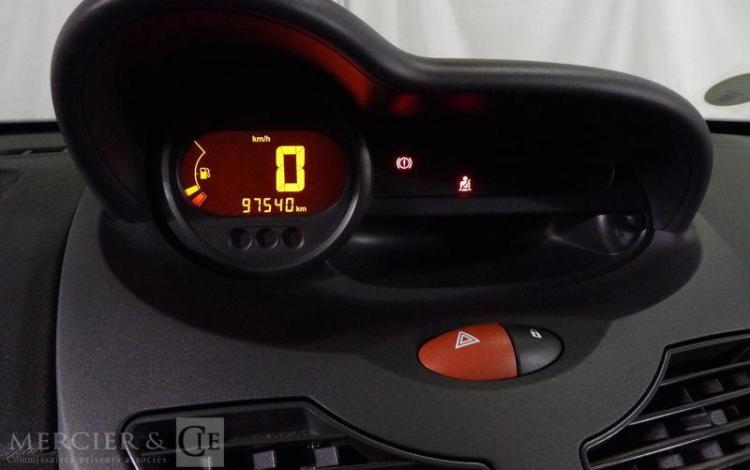 RENAULT TWINGO 1.2 75CH AUTHENTIQUE VERT AN-352-QH