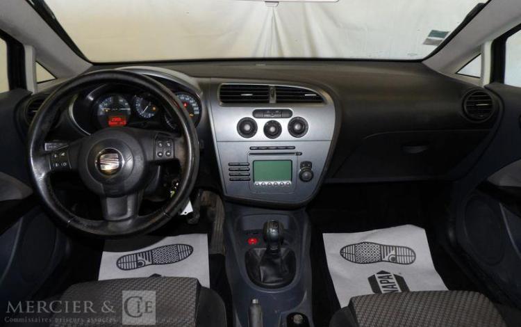 SEAT LEON 1.9 TDI 105 REFERENCE NOIR AP-703-TQ