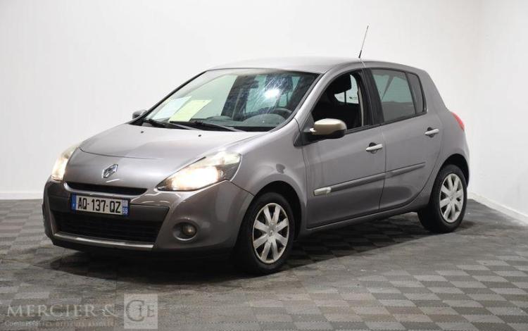 RENAULT CLIO 1.5 DCI 85CH DYNAMIQUE TOMTOM GRIS AQ-137-QZ