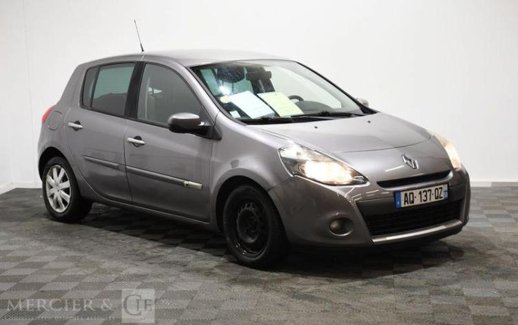 RENAULT CLIO 1.5 DCI 85CH DYNAMIQUE TOMTOM GRIS AQ-137-QZ