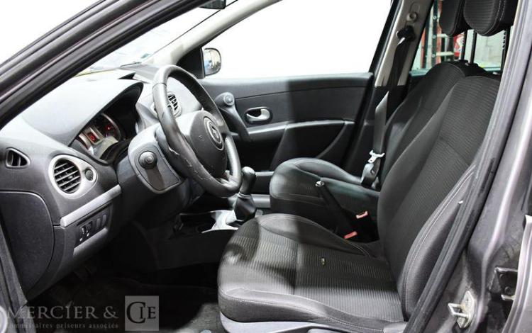 RENAULT CLIO 1.5 DCI 85CH DYNAMIQUE TOMTOM GRIS AQ-137-QZ
