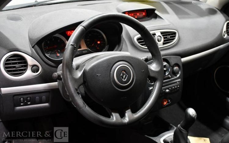 RENAULT CLIO 1.5 DCI 85CH DYNAMIQUE TOMTOM GRIS AQ-137-QZ