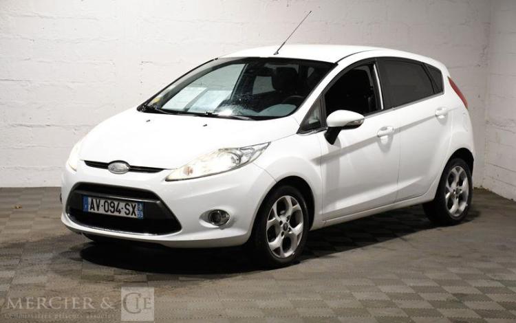 FORD FIESTA 1.4 TDCI 70CH TITANIUM BLANC AV-094-SX