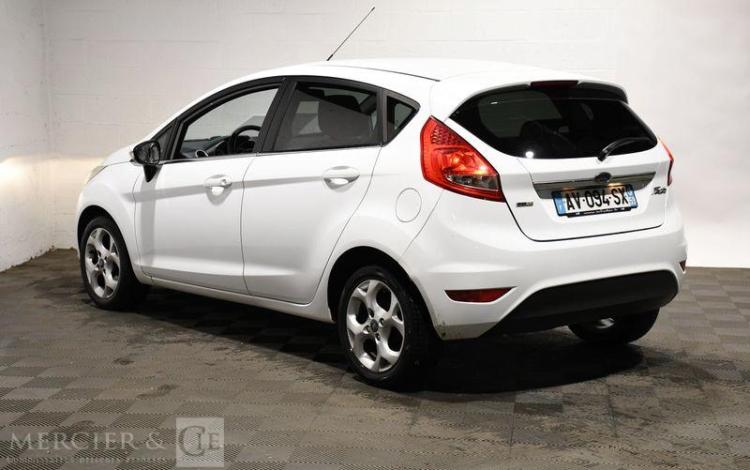 FORD FIESTA 1.4 TDCI 70CH TITANIUM BLANC AV-094-SX