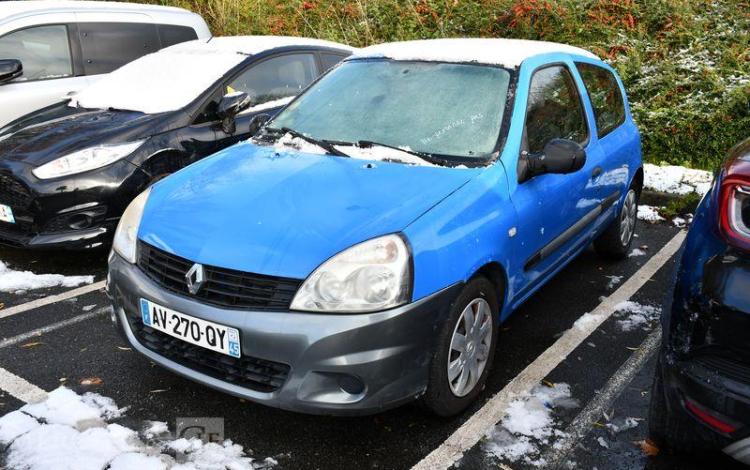 RENAULT CLIO II DCI BLEU AV-270-QY