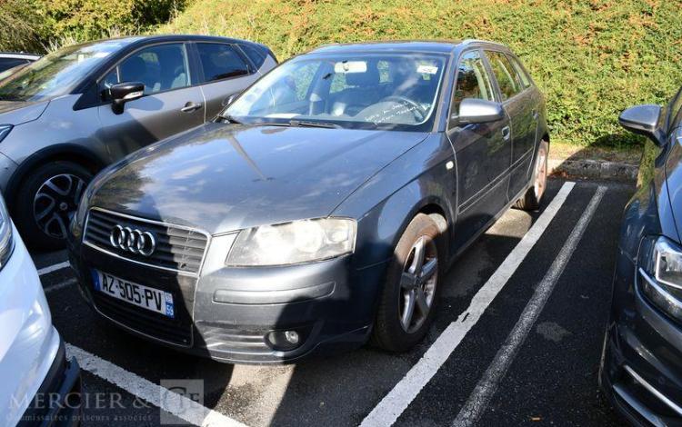 AUDI A3 SPORTBACK 2.0 TDI 140CH AMBITION LUXE GRIS AZ-505-PV