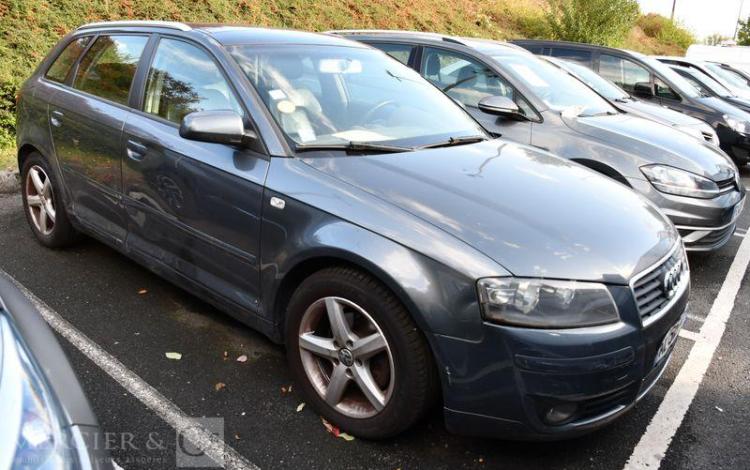 AUDI A3 SPORTBACK 2.0 TDI 140CH AMBITION LUXE GRIS AZ-505-PV