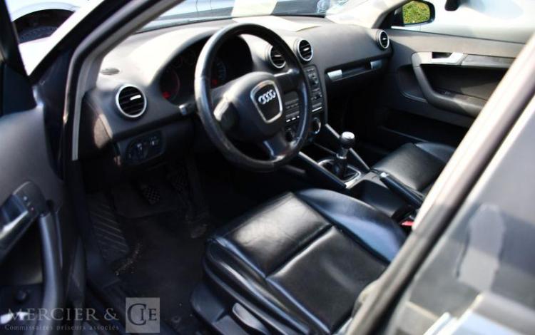 AUDI A3 SPORTBACK 2.0 TDI 140CH AMBITION LUXE GRIS AZ-505-PV