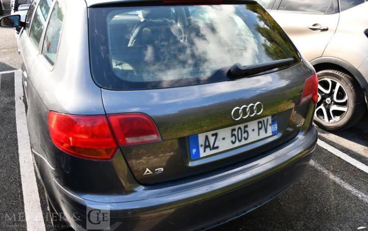 AUDI A3 SPORTBACK 2.0 TDI 140CH AMBITION LUXE GRIS AZ-505-PV