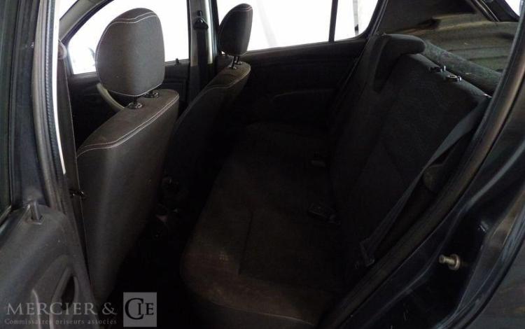 DACIA SANDERO GRIS BD-042-JS