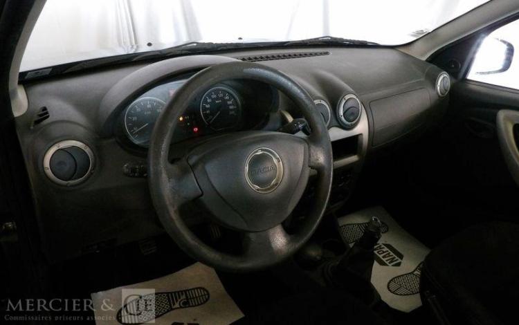 DACIA SANDERO GRIS BD-042-JS