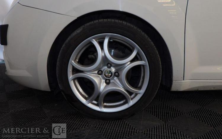 ALFAROMEO MITO 1.3 JTDM 95CH LATINA SABLE BL-964-RV