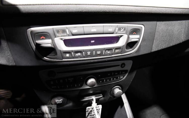 RENAULT MEGANE ESTATE 1,9 DCI 130 DYNAMIQUE NOIR BN-486-YX