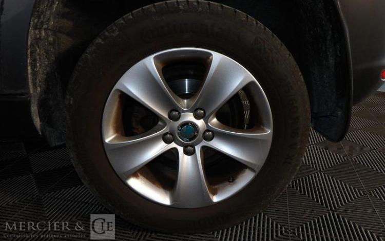 SKODA YETI 1.2 TSI 105CH AMBITION 4X2 GRIS BQ-305-WM