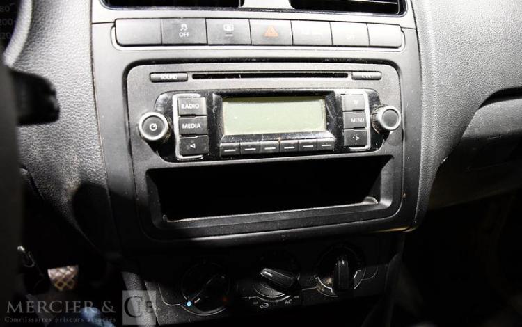 VOLKSWAGEN POLO 1.6 TDI 90 CONFORT LINE GRIS BQ-720-KA