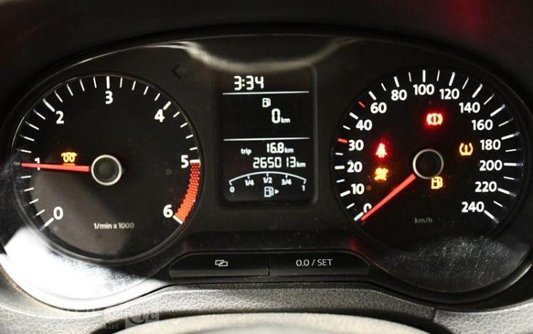 VOLKSWAGEN POLO 1.6 TDI 90 CONFORT LINE GRIS BQ-720-KA