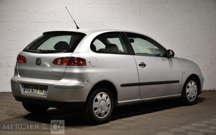 SEAT IBIZA 1,9 SDi 64CH FRESH PACK HYPE 3P GRIS BS-479-HK