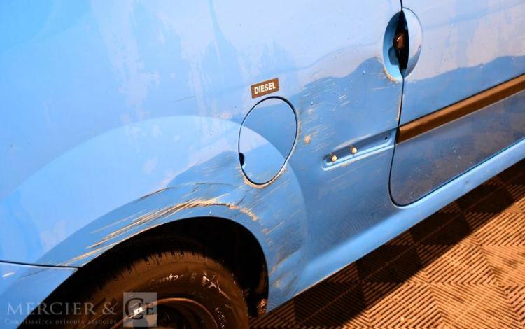 RENAULT TWINGO II DCI BLEU BT-914-MS